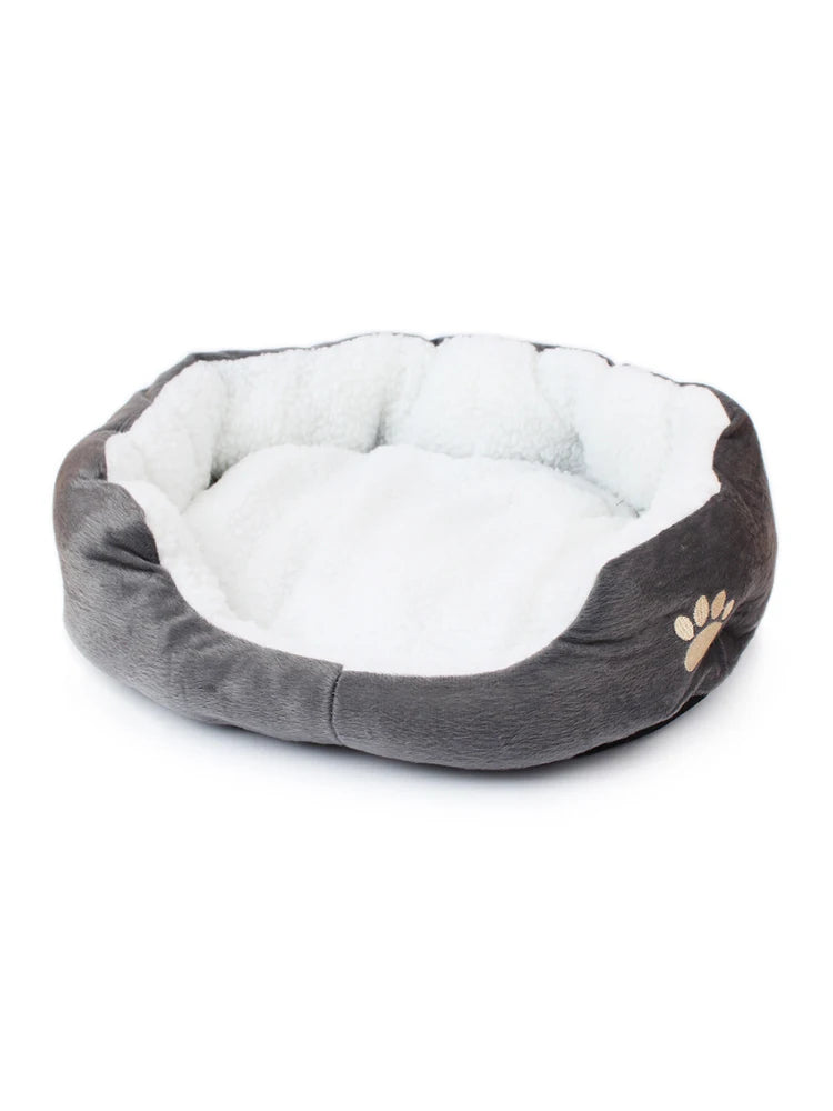 Give your pet the comfort they deserve with a cozy, washable sofa bed—perfect for small dogs and cats! 🐾🛏️